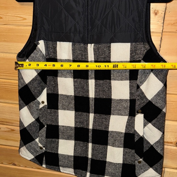 Black and White Checkered Women's Zip Up Vest With Pockets - Picture 2 of 9